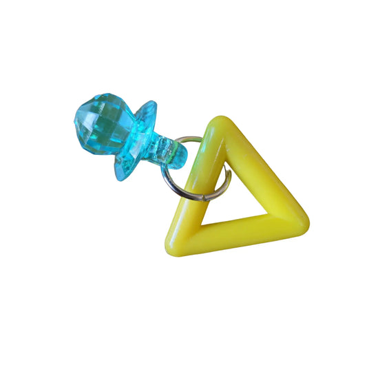 Large diamond dummy attached to a triangle bead foot toy