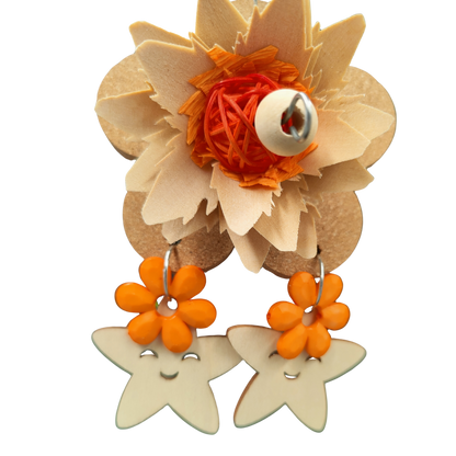 close up of the cork bouquet bird toy