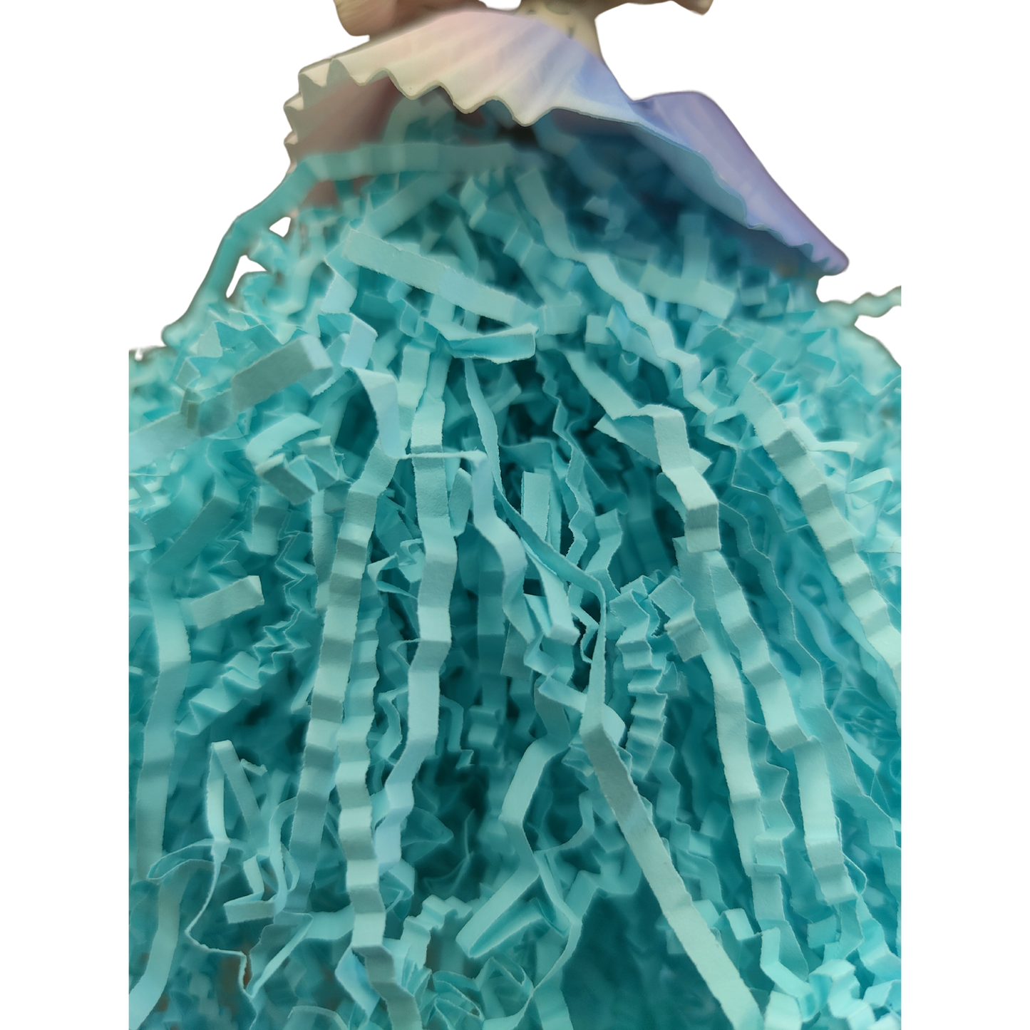 close up 2 of the dress of the little shaggy girl bird toy