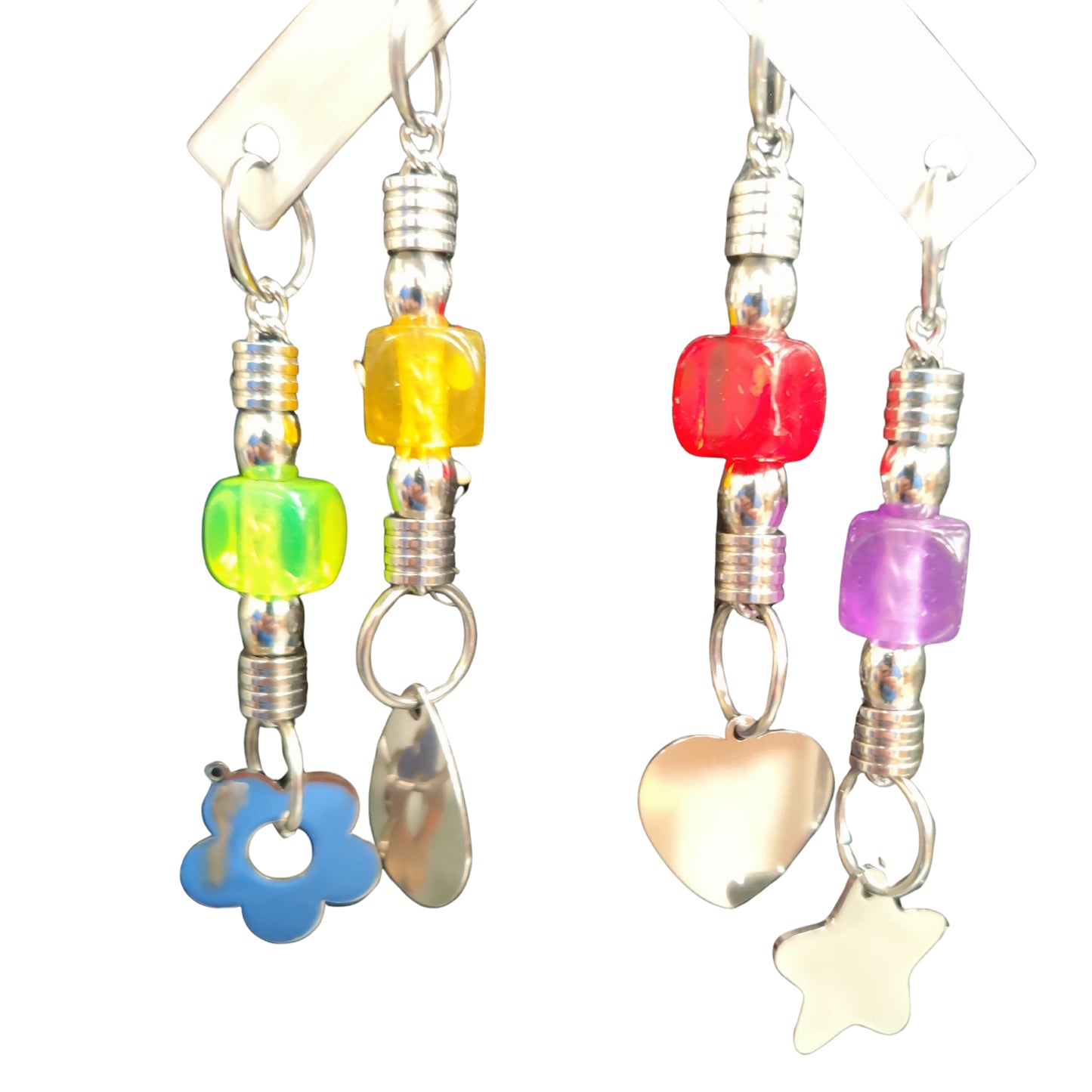 close up of the beads on the stainless steel bird toy